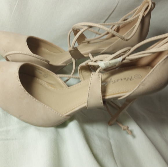 Women heels size 11 - Picture 6 of 8